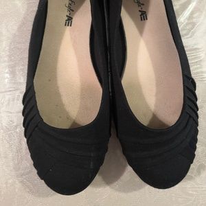 American Eagle ballet flats slip on black size 8.5